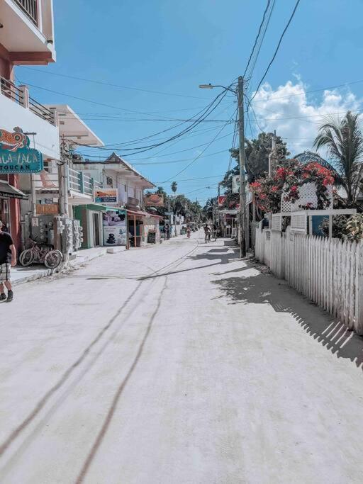 Vacation Home Blue Lotus Caye Caulker Zewnętrze zdjęcie